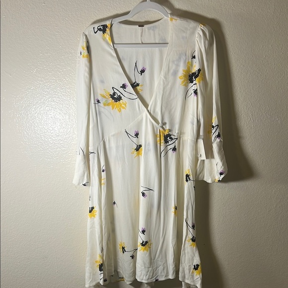 Free People Dresses & Skirts - Free People Cream Bell Sleeve Sundress